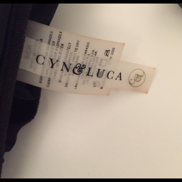 Cyn & Luca Bikini Top - Picture 7 of 7